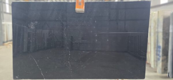 NERO MARQUINA